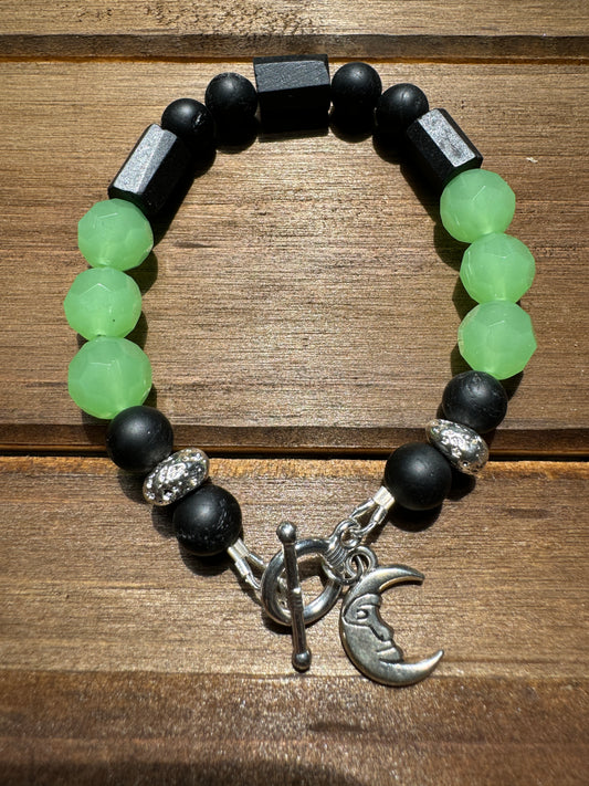 black tourmaline bracelet closeup